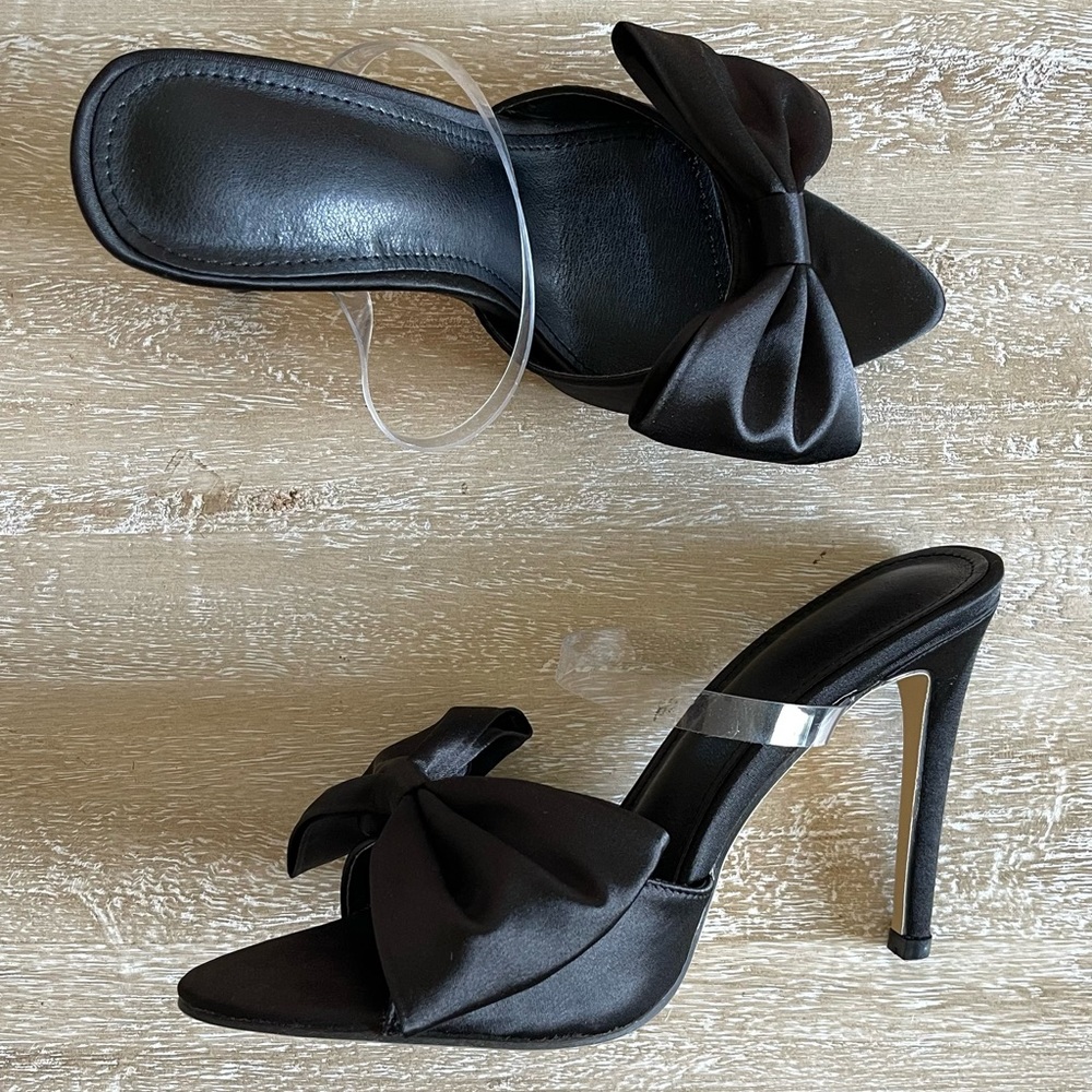 Black Bow Heel